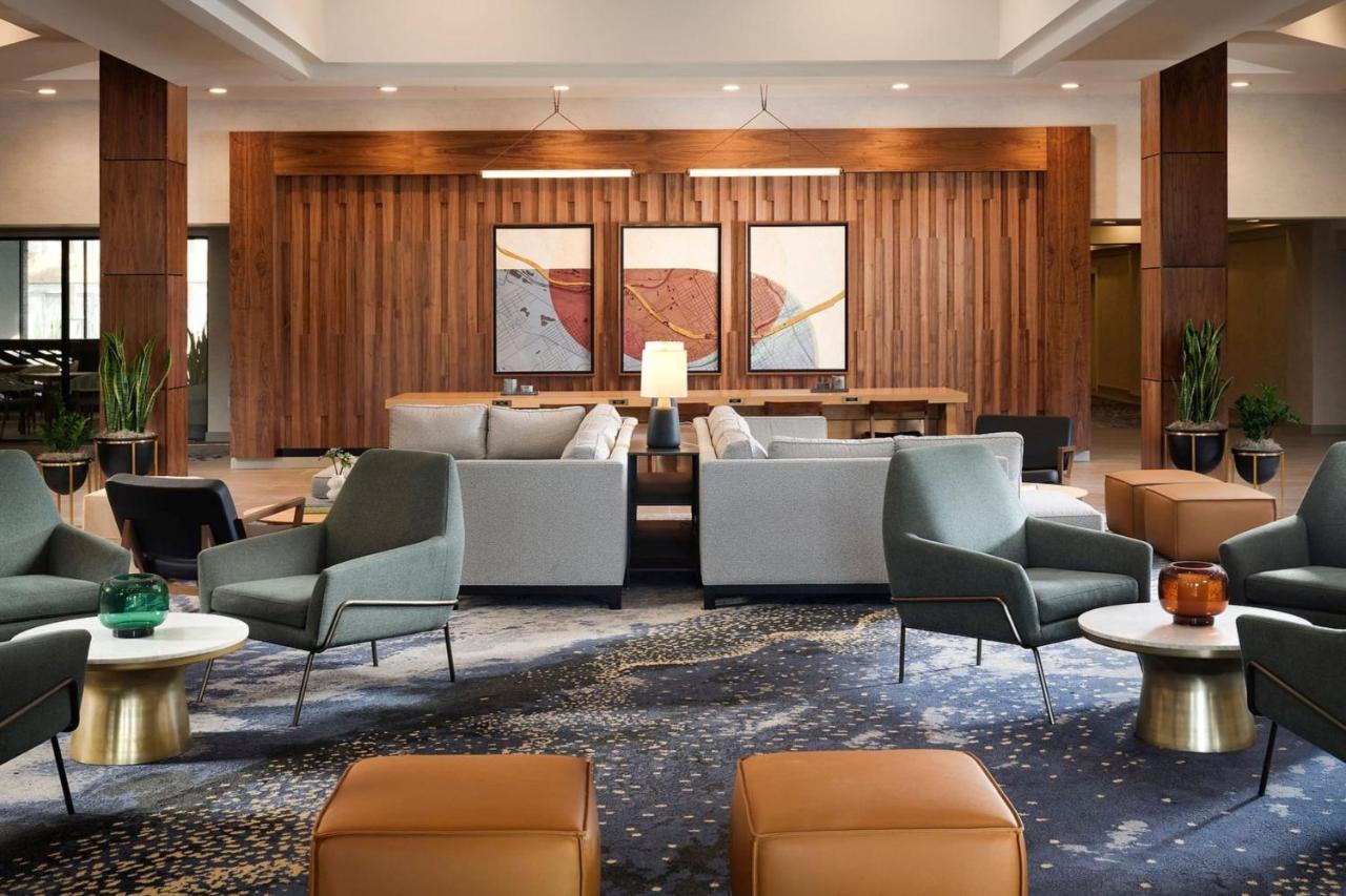 Sheraton Grand Rapids Airport 4*