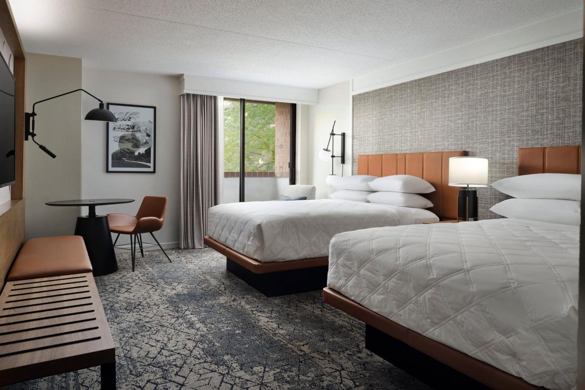 Sheraton Grand Rapids Airport 4* Cascade
