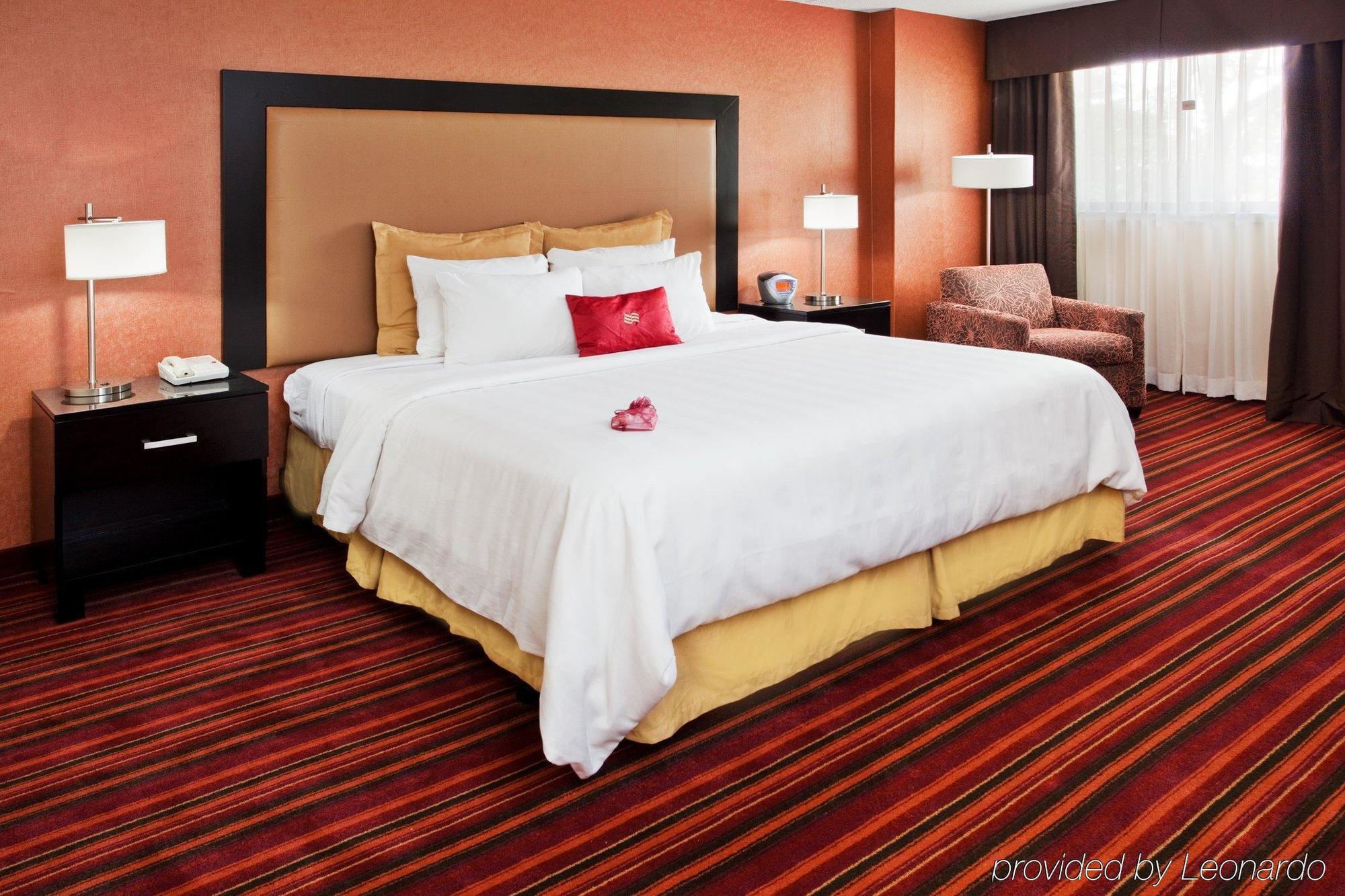 Hotel Sheraton Grand Rapids Airport