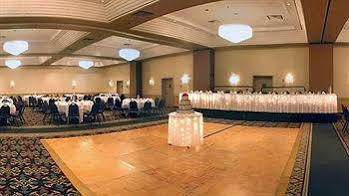Hotel Sheraton Grand Rapids Airport Cascade
