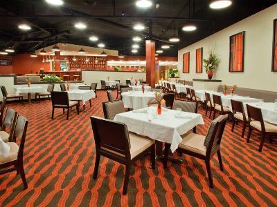 Sheraton Grand Rapids Airport Cascade